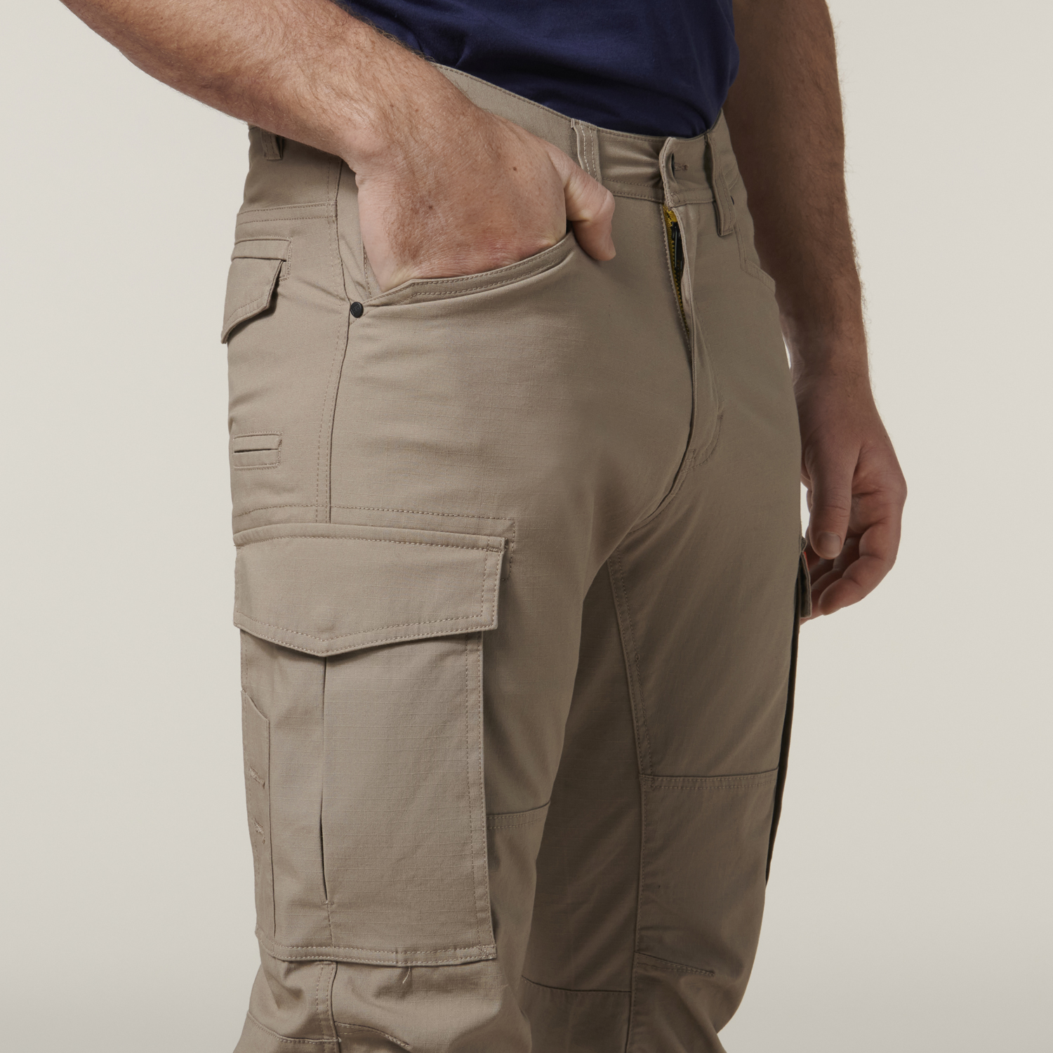 Y02340 3056 Stretch Ripstop Cargo Cuff Pant Desert action 4